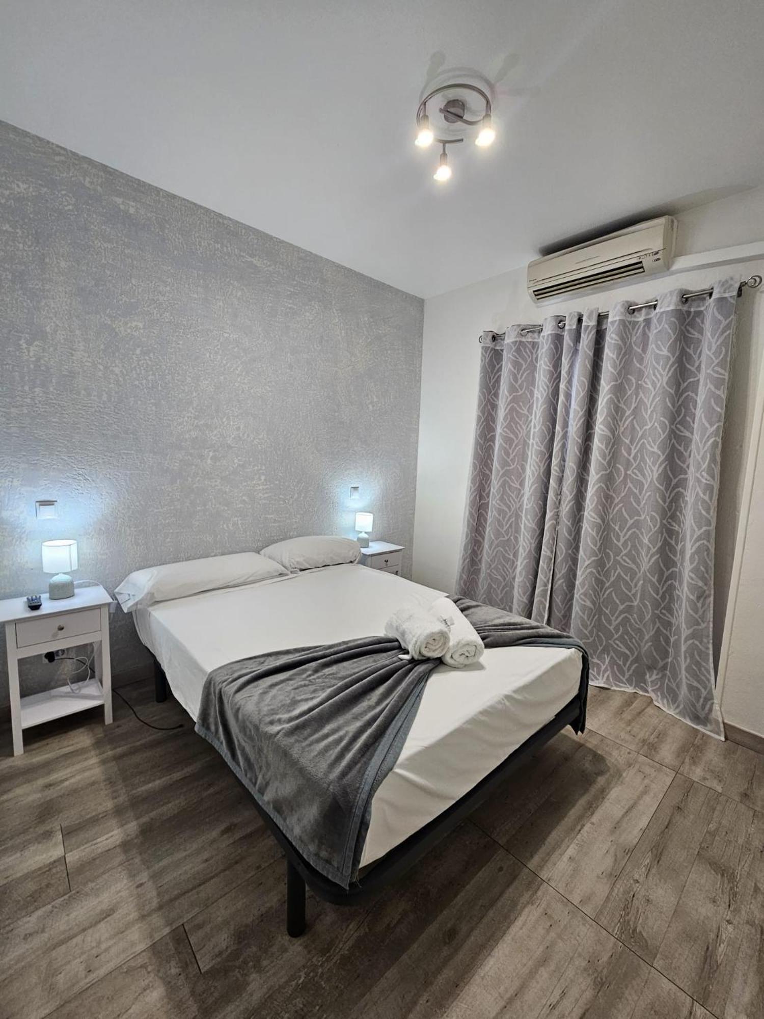 Apartamentos Sleep in Madrid Buitenkant foto