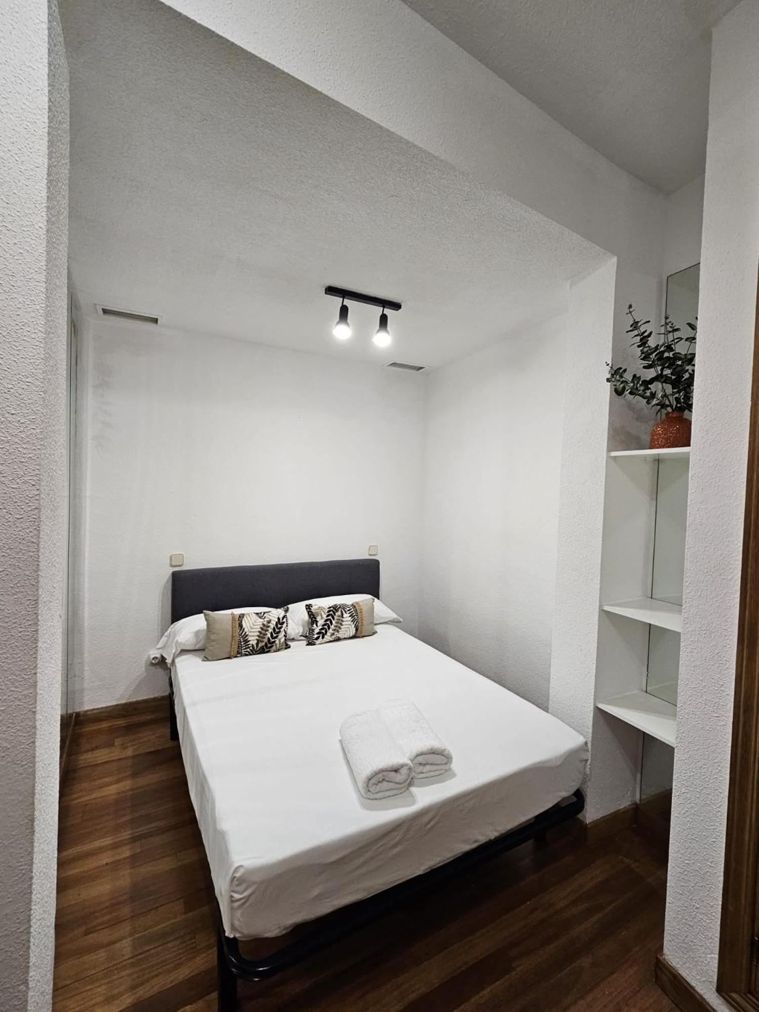 Apartamentos Sleep in Madrid Buitenkant foto